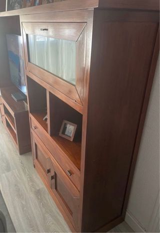 Mueble salón de madera maciza y estilo rústico