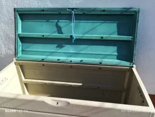 Baúl exterior Keter beige/verde