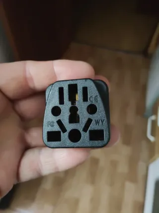 Adaptador Enchufe Universal