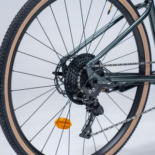 Bicicleta de trekking Riverside 920 gris