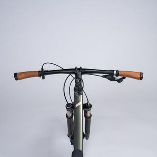 Bicicleta de trekking Riverside 920 gris