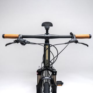 Bicicleta de trekking Riverside 920 gris