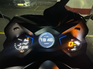 Kymco AK 550  2018 Maxi Scooter Negra