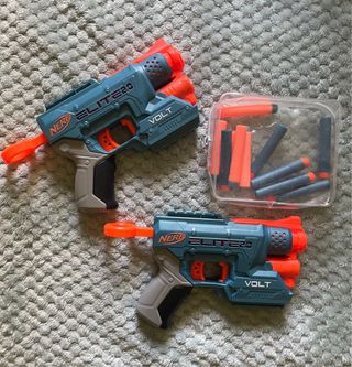 2 Pistolas Nerf Elite 2.0 Volt + Balas