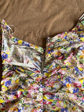 Vestido Zara Fruncido Estampado Floral Talla L