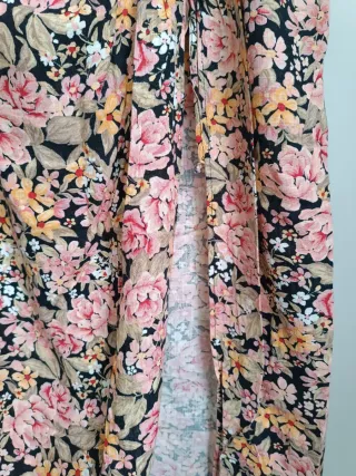 Falda larga floral con abertura