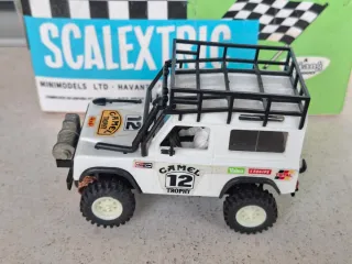 SCALEXTRIC LAND ROVER STS