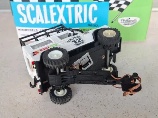 SCALEXTRIC LAND ROVER STS