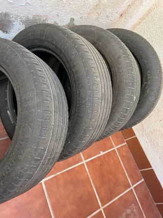4 Neumáticos continental 235/60 R18 V XL