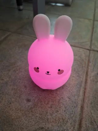 Luz de silicona con forma de conejo