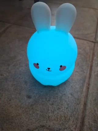 Luz de silicona con forma de conejo