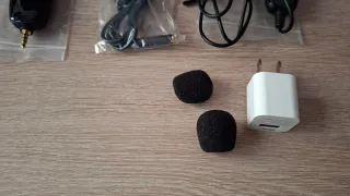 Micrófono UHF Inalámbrico de solapa.