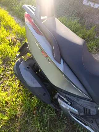 Kymco Yager GT 300i 2014 Etiqueta C