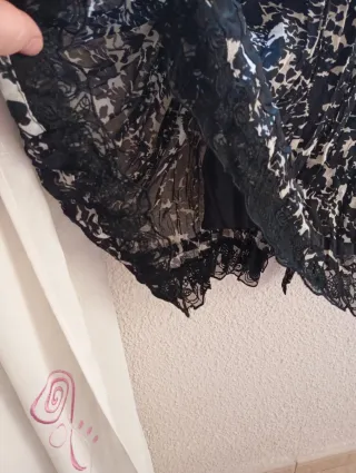Falda elegante con plisados arrugados