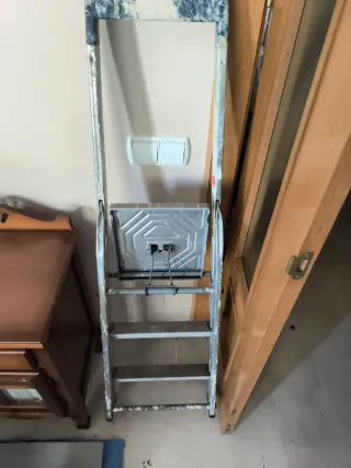 Escalera aluminio 3 peldaños plegable