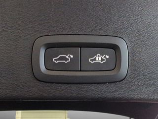 Volvo XC40 Momentum Pro