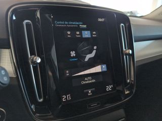 Volvo XC40 Momentum Pro