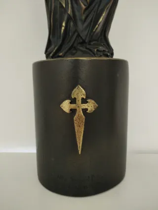 Virgen del Pilar figura con aureola
