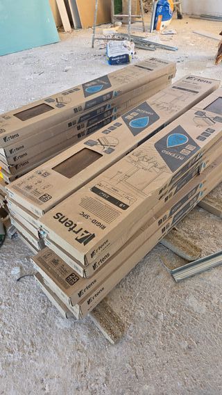 Suelo vinílico SPC Artens Southport Marrón