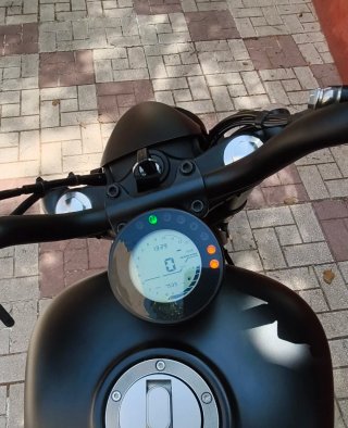 QJ Motor SRV 300 - 7500 km - Garantía hasta 2030