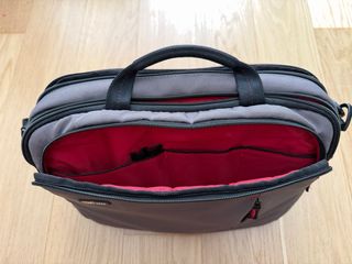 Maletín portátil Case Logic 13”-14” gris