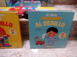 Libros de texturas y palabras. Sus primeros libros