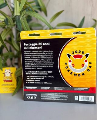 Collezione Pokemon Day 2026 - 3 Buste e Pikachu