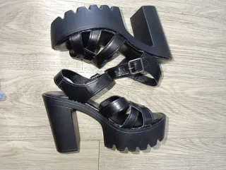 Sandali platform neri