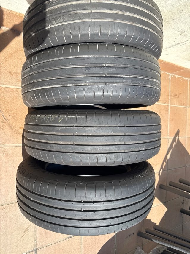 Neumáticos ocasión Goodyear 205 60 16