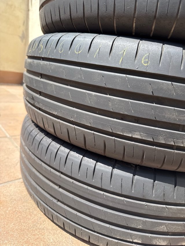 Neumáticos ocasión Goodyear 205 60 16