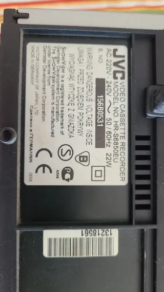 Reproductor y Grabador de vídeos S-VHS JVC HRS6850