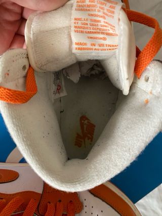 Zapatillas Jordan 1 High Naranja y Blanca