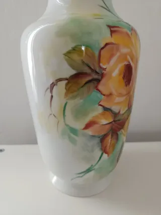 Vaso in porcellana decorato