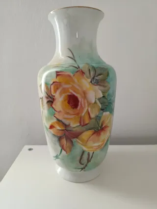 Vaso in porcellana decorato