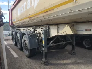 Semirremolque bañera Schmitz