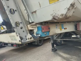 Semirremolque bañera Schmitz