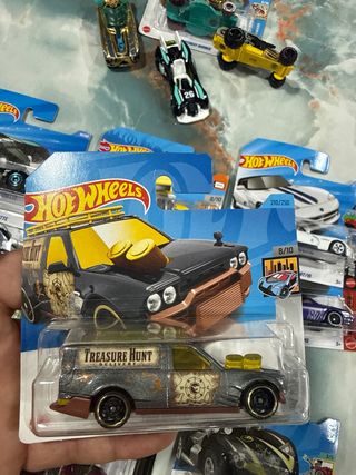 Lote 22 Hot Wheels TH
