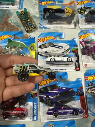 Lote 22 Hot Wheels TH