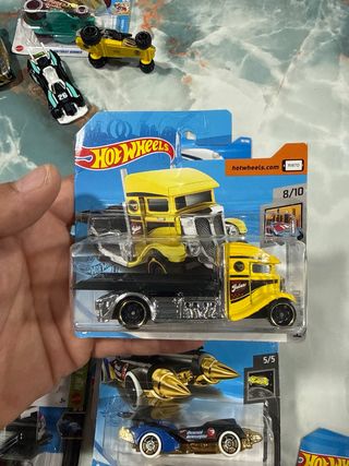 Lote 22 Hot Wheels TH