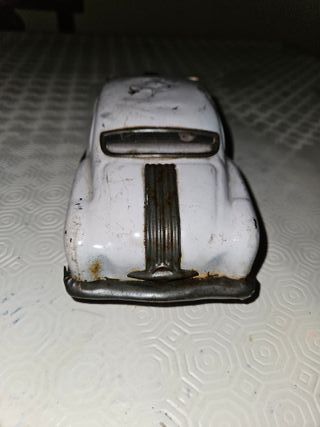 Vecchia auto giocattolo Bugatti