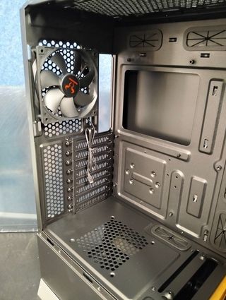 Caja Full-Tower Riotoro CR1288 Prism RGB Negra