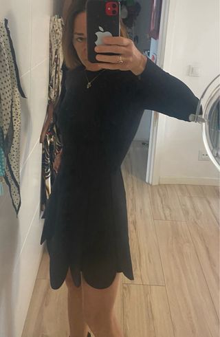 Vestido corto negro Maria Escote