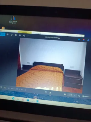 Dormitorio 1,35: 2 mesillas, cómoda, espejo