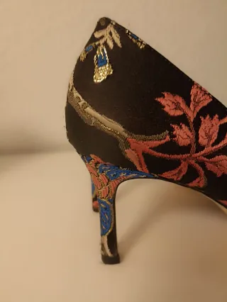 Zapatos de tacón estampados