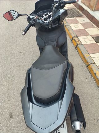 Honda PCX 125cc 2023 Gris 8000km