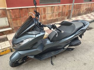 Honda PCX 125cc 2023 Gris 8000km
