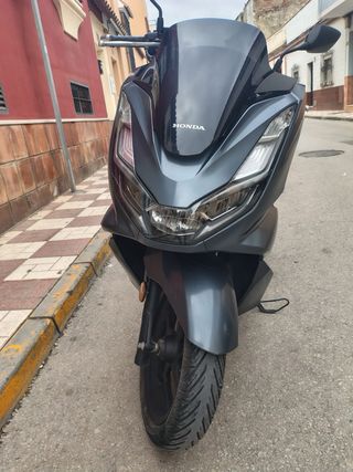 Honda PCX 125cc 2023 Gris 8000km