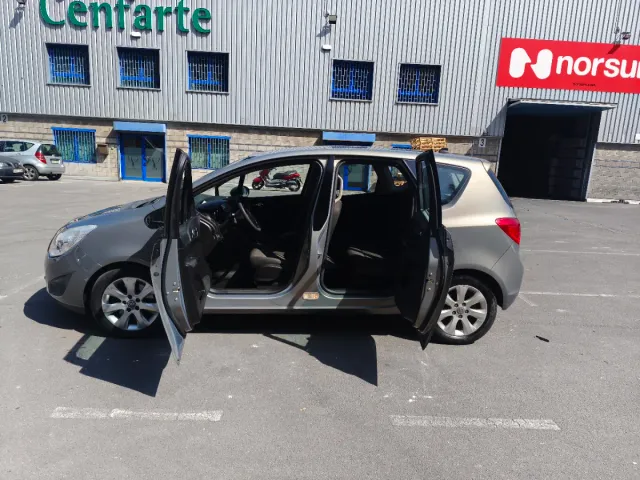 Opel Meriva 2011