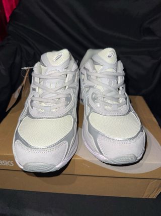 Zapatillas Asics grises !precio negociable! 42