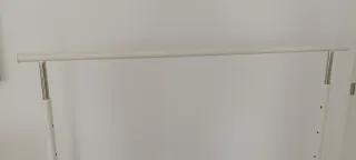 Burro perchero de metal blanco